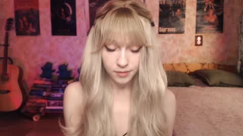 Snapshot of ellie_friendly chatting on 17, 2, 2025 ellie_friendly online show from 17, 2, 2025