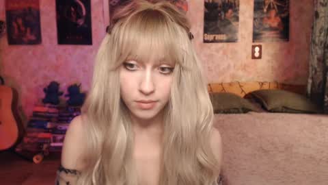 Snapshot of ellie_friendly chatting on 20, 2, 2025 ellie_friendly online show from 20, 2, 2025
