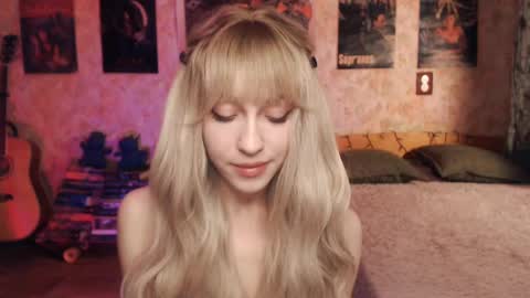 Snapshot of ellie_friendly chatting on 22, 2, 2025 ellie_friendly online show from 22, 2, 2025