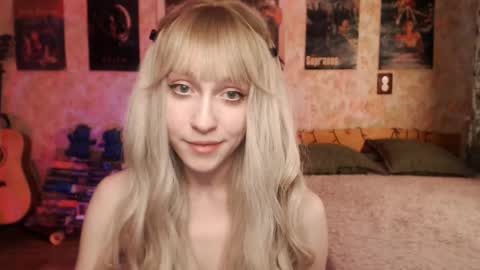 Snapshot of ellie_friendly chatting on 12, 3, 2025 ellie_friendly online show from 12, 3, 2025