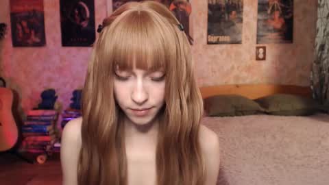 Snapshot of ellie_friendly chatting on 5, 12, 2025 ellie_friendly online show from 5, 12, 2025