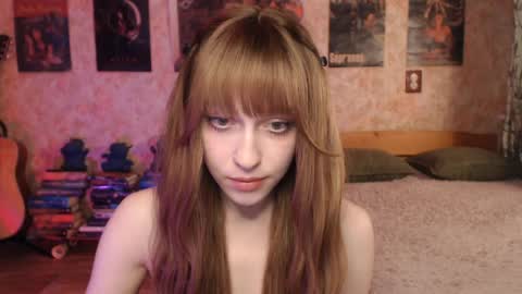 ellie_friendly online show from 9, 4, 2026