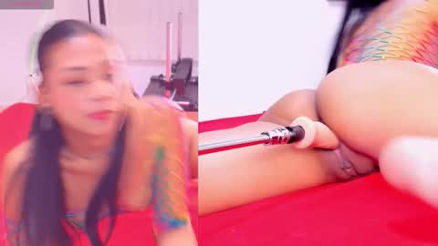 Im Elli Im a little shy and blush online show from 5, 11, 2025