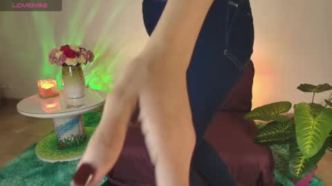 elliee1 online show from 28, 2, 2025