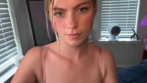 Ellie online show from 16, 4, 2026