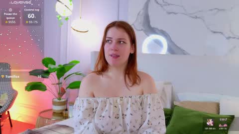 Snapshot of elliegarson__ chatting on 1, 6, 2026 elliegarson__ online show from 1, 6, 2026