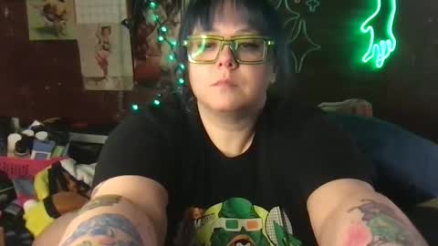Snapshot of ellielouise11 chatting on 25, 2, 2025 Ellie Louise online show from 25, 2, 2025