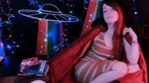 Snapshot of ellieobey chatting on 2, 12, 2024 Ellie online show from 2, 12, 2024