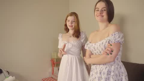 Snapshot of elliephant_ chatting on 16, 12, 2024 just Emily online show from 16, 12, 2024