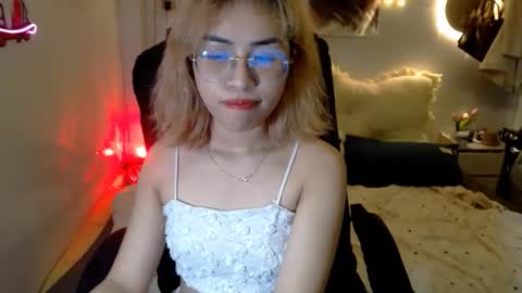 Snapshot of ellieyun chatting on 11, 10, 2025 ellieyun online show from 11, 10, 2025