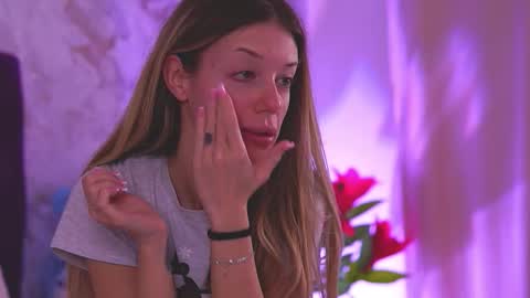 EllinaNuria online show from 16, 3, 2026