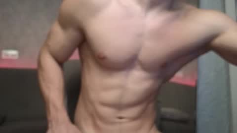 elliot_muscle04 online show from 30, 10, 2025
