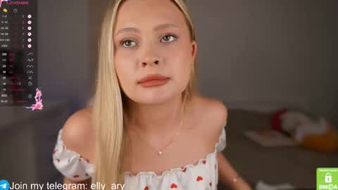 Snapshot of elly_ary chatting on 14, 10, 2025 elly_ary online show from 14, 10, 2025