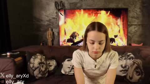 Snapshot of elly_ary chatting on 11, 2, 2026 elly_ary online show from 11, 2, 2026