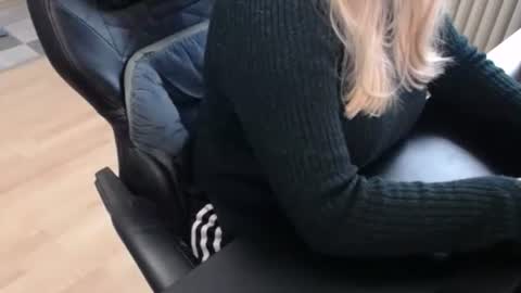 Elly online show from 30, 9, 2025