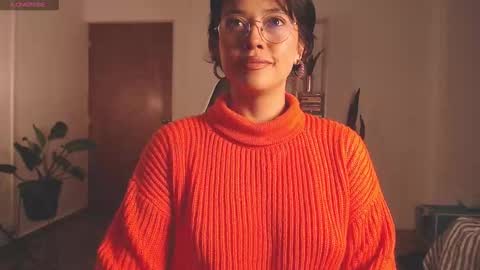 Snapshot of elly_uwuw chatting on 21, 11, 2025 Emy Castro online show from 21, 11, 2025