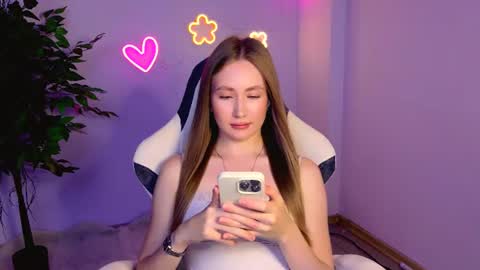  Elly  online show from 8, 7, 2026