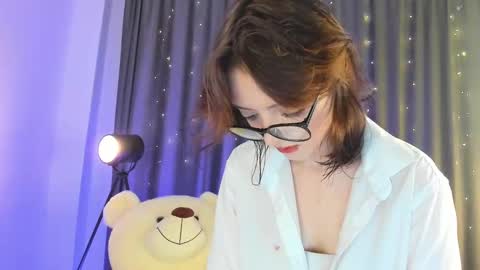 Elly online show from 1, 1, 2025