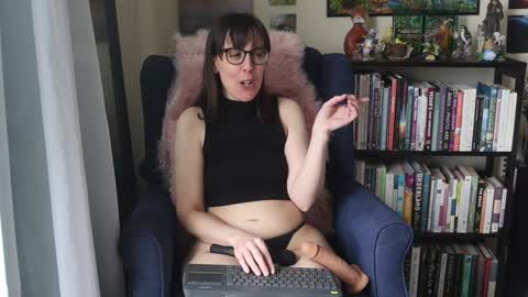 Snapshot of ellynaomi chatting on 8, 2, 2025 Elly Naomi online show from 8, 2, 2025