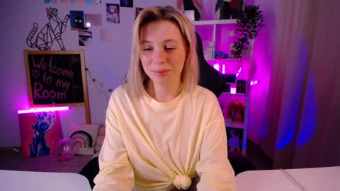 ELLY online show from 12, 2, 2025