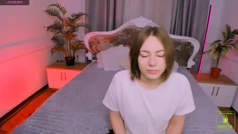 elma_lily online show from 11, 11, 2025