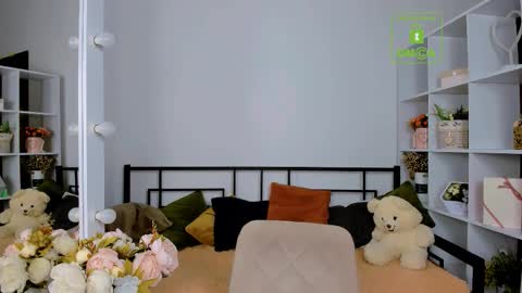 elma_lily online show from 1, 12, 2025