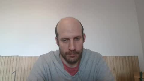 Mati Restrepo online show from 15, 6, 2026
