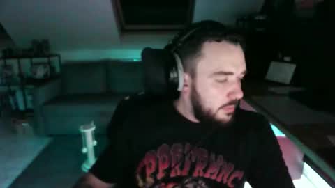 Elmo online show from 4, 11, 2025