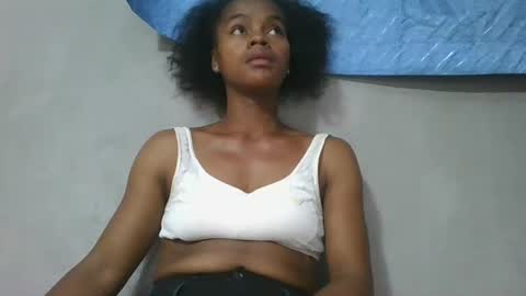 Snapshot of elodie228680 chatting on 11, 5, 2026 elodie228680 online show from 11, 5, 2026