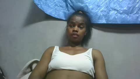 Snapshot of elodie228680 chatting on 14, 5, 2026 elodie228680 online show from 14, 5, 2026