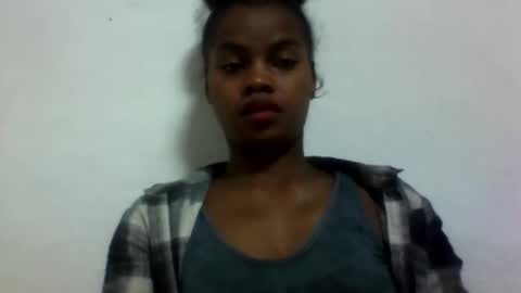Snapshot of elodie228680 chatting on 9, 6, 2026 elodie228680 online show from 9, 6, 2026