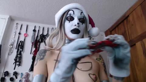 Chelsea  Please help me to reach 100 thumbs up online show from 31, 12, 2024