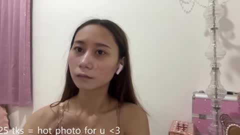 Snapshot of eloisprovino chatting on 8, 6, 2026 Eva online show from 8, 6, 2026