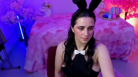 elowen_halley1 online show from 4, 4, 2026