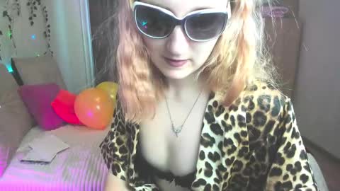 Snapshot of elsa_hot_here chatting on 7, 2, 2025 Elsa online show from 7, 2, 2025