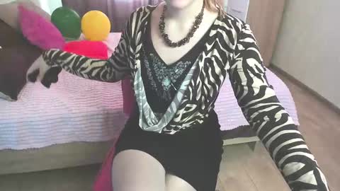 Snapshot of elsa_hot_here chatting on 14, 2, 2025 Elsa online show from 14, 2, 2025