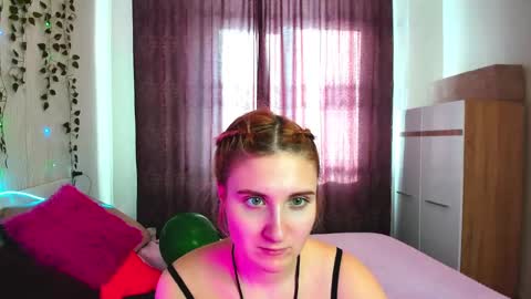 Snapshot of elsa_hot_here chatting on 15, 2, 2025 Elsa online show from 15, 2, 2025