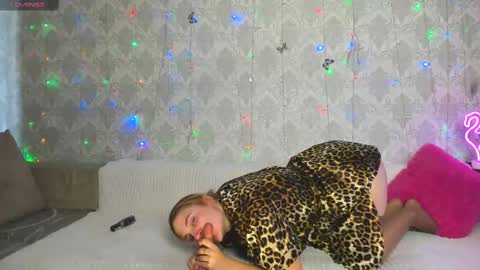 Snapshot of elsa_hot_here chatting on 28, 2, 2025 Elsa online show from 28, 2, 2025