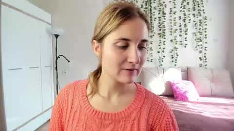 Snapshot of elsa_hot_here chatting on 23, 9, 2025 Elsa online show from 23, 9, 2025