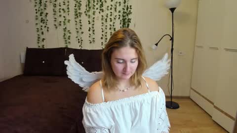 Snapshot of elsa_hot_here chatting on 2, 11, 2025 Elsa online show from 2, 11, 2025