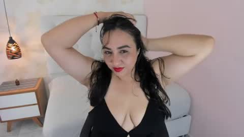 Snapshot of elsa_lynn chatting on 12, 6, 2026 ELSA online show from 12, 6, 2026