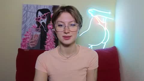 Snapshot of elsaangel chatting on 19, 10, 2025 elsaangel online show from 19, 10, 2025