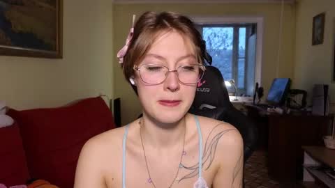 Snapshot of elsaangel chatting on 18, 11, 2025 elsaangel online show from 18, 11, 2025