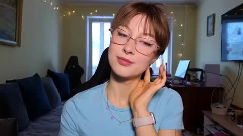 Snapshot of elsaangel chatting on 19, 12, 2025 elsaangel online show from 19, 12, 2025