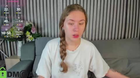 Snapshot of elsie_cutties chatting on 4, 10, 2025 Elsie online show from 4, 10, 2025