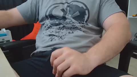 Snapshot of eltanke2206 chatting on 6, 11, 2025 alexgarg online show from 6, 11, 2025