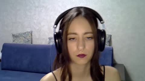 elvinacaraway online show from 21, 10, 2025