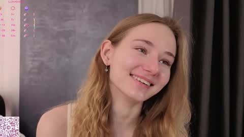 Snapshot of elvyrose chatting on 10, 11, 2025 Alex online show from 10, 11, 2025