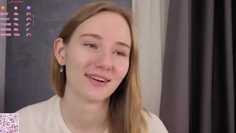 Snapshot of elvyrose chatting on 11, 11, 2025 Alex online show from 11, 11, 2025