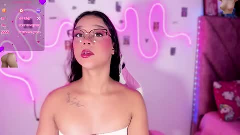 Snapshot of ely_w1 chatting on 15, 11, 2025 ely_w1 online show from 15, 11, 2025